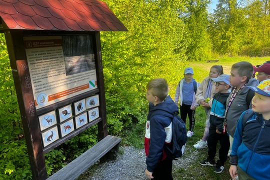 APRÍL – MESIAC LESOV- TURISTICKÁ VYCHÁDZKA 1