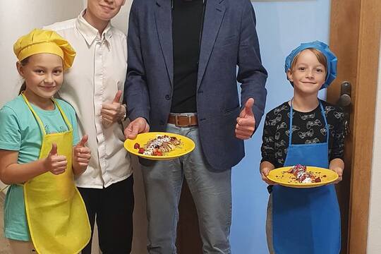 Slávnostné otvorenie našej novej školskej kuchynky! Slávnostné otvorenie našej novej školskej kuchynky! 1