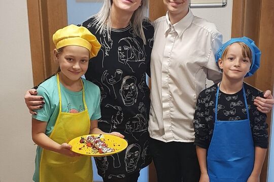 Slávnostné otvorenie našej novej školskej kuchynky! Slávnostné otvorenie našej novej školskej kuchynky! 1