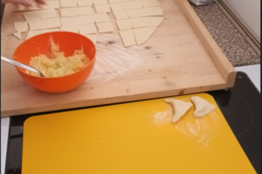 Domáce pirohy s jablkami a slaninkou 1