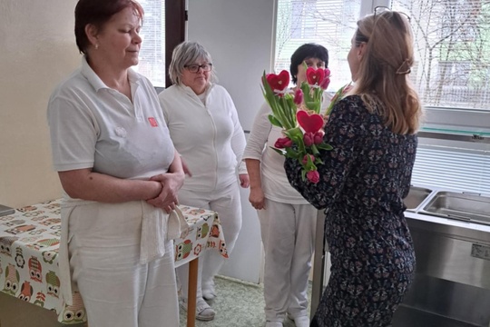 Poďakovanie našim kuchárkam 1