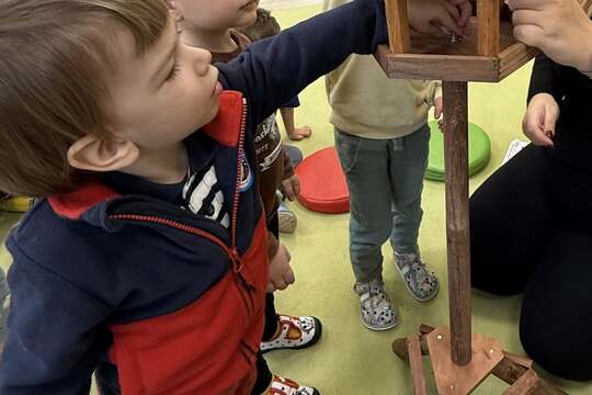 Vtáčia búdka na stojane Vtáčia búdka na stojane 1