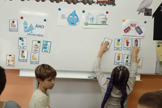 Dodržiavaj pitný režim Dodržiavaj pitný režim 1