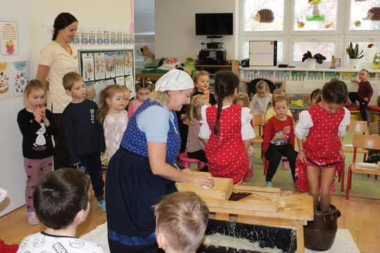 Ako sme v MŠ Kunerad dlávili kapustu 1