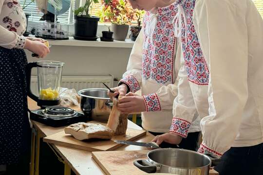 Misijný bazár: keď škola chutí, pomáha a myslí na planétu 1