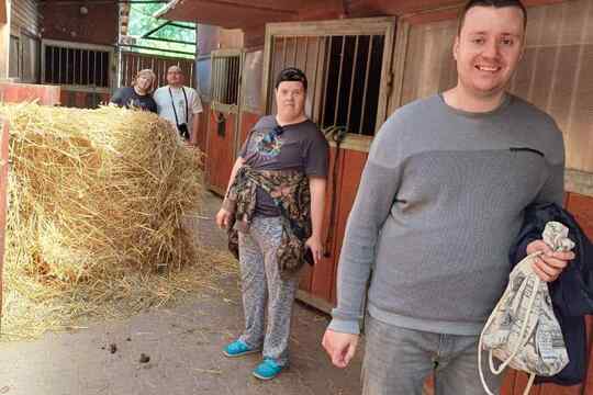 Zber liečivých bylín, návšteva farmy  1
