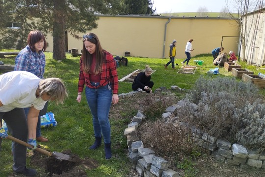 Záhrada pre včeličky a usilovné detičky 1