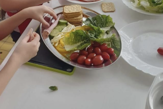 Ako sme na krúžku piekli narodeninovú tortu 1