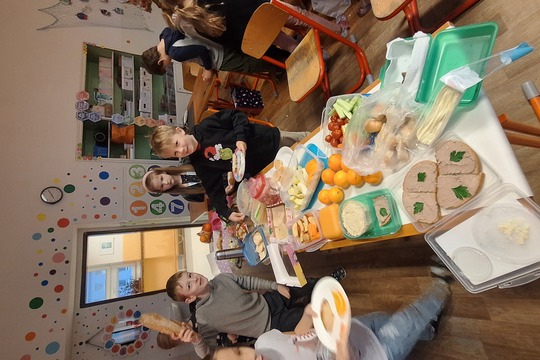 Triedny brunch – chvíle, ktoré nás spájajú Triedny brunch – chvíle, ktoré nás spájajú 1