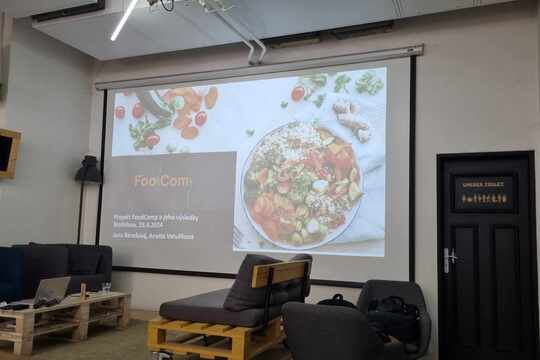Podujanie v LabCafé: Projekt FoodComp 1