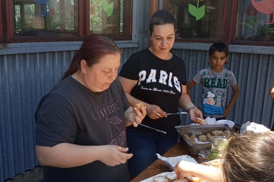 Piknik na školskom dvore Piknik na školskom dvore 1