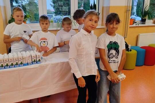 Svetový deň mlieka v našej škole Svetový deň mlieka v našej škole 1