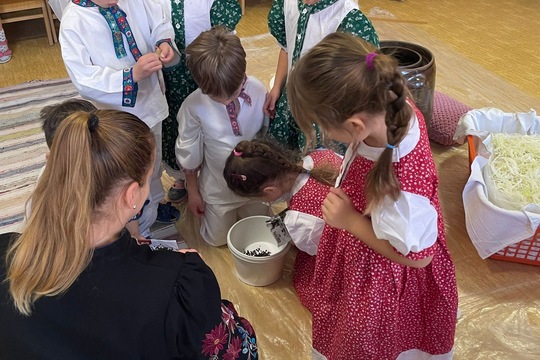 Kapusta je v sude Kapusta je v sude 1