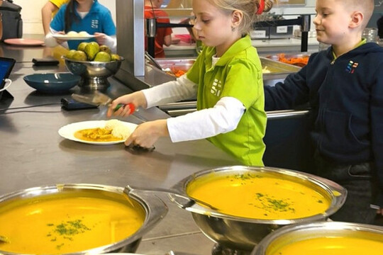 Školská jedáleň inak: Na výbere jedál do obedového menu sa podieľajú aj deti 1