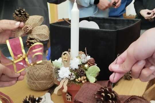 Predvianočný tvorivý workshop deviatakov Predvianočný tvorivý workshop deviatakov 1