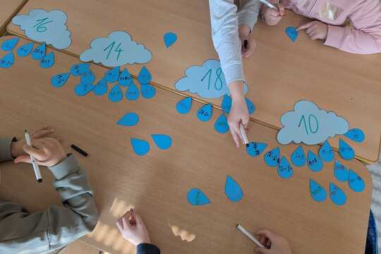 Voda je život - aj v rozprávkach! Voda je život - aj v rozprávkach! 1